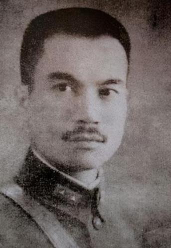 1985年，88岁的老将军何柱国在北京接受采访，记者问：西安事变张学良动手之前，