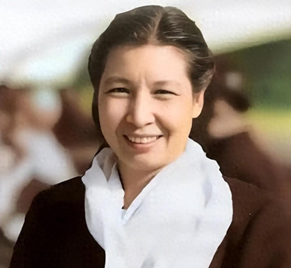 1973年曾志写信向毛主席表达苦恼：身为最早的女红军，现如今却无法穿上属于自己的