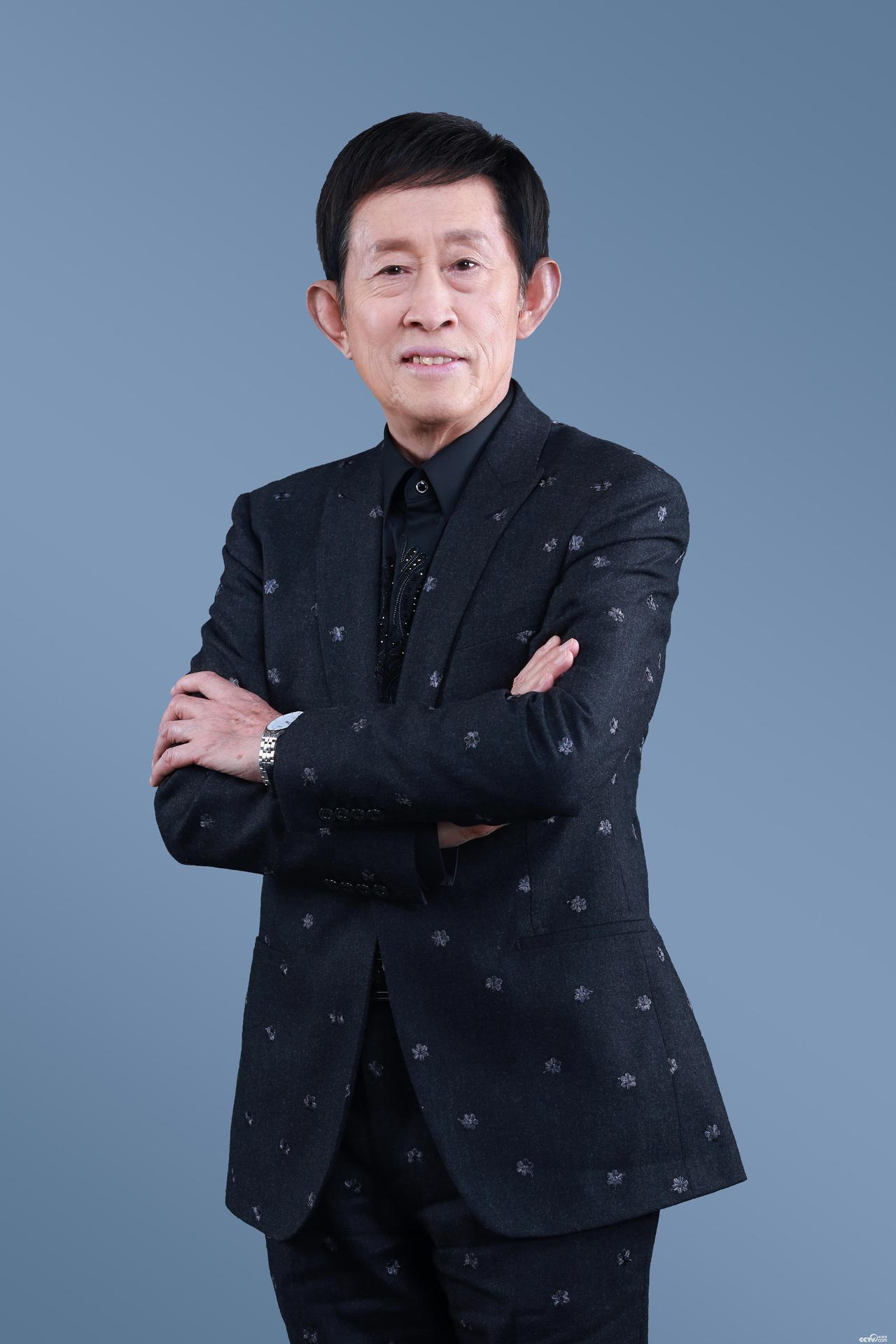 王立群教授说：如果有人挑你的毛病,你就挑他的毛病,而不是急着解释自己没有毛病。谁