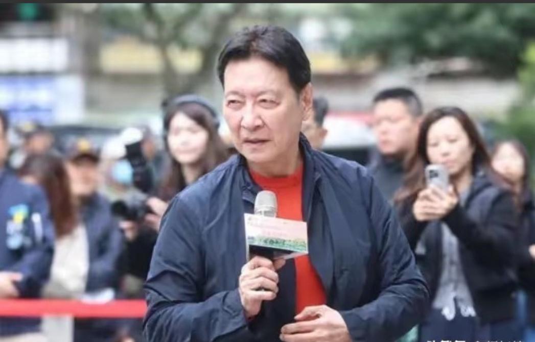 针对大陆强调“台独与台海和平水火不容”，媒体人赵少康（15日）表示，“自己解读跟