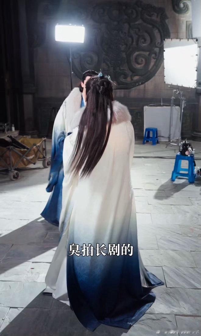 刘晓庆见了陈腾跃都得甘拜下风 陈腾跃用爱发电实锤！全资进组拍4部剧，演24个角色