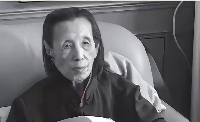 1949年傅作义的妻子在重庆机场被截，下落成谜，地下党找了几个月没有结果，一个邮