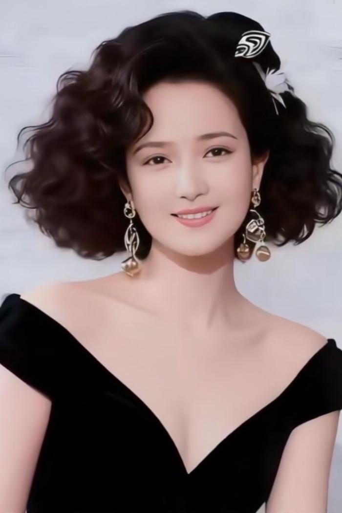 从来没有救世主，全靠我们自己