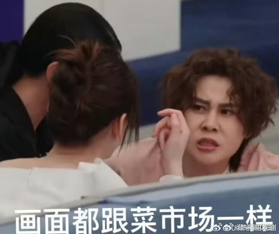 王濛蛐蛐直播现场像菜市场热闹治愈的直播间氛围太舒服了！乘风初见面温馨又有爱，王濛
