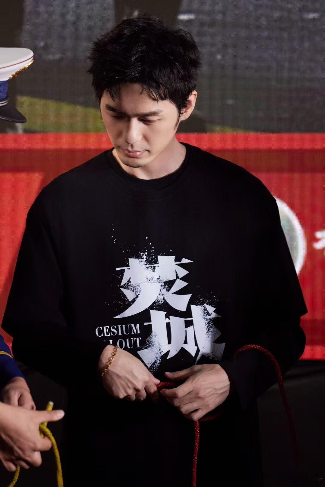 #方言绕口令是白宇的统治区# 白宇在绕口令方面才华出众，陕西方言的热情洋溢，粤语