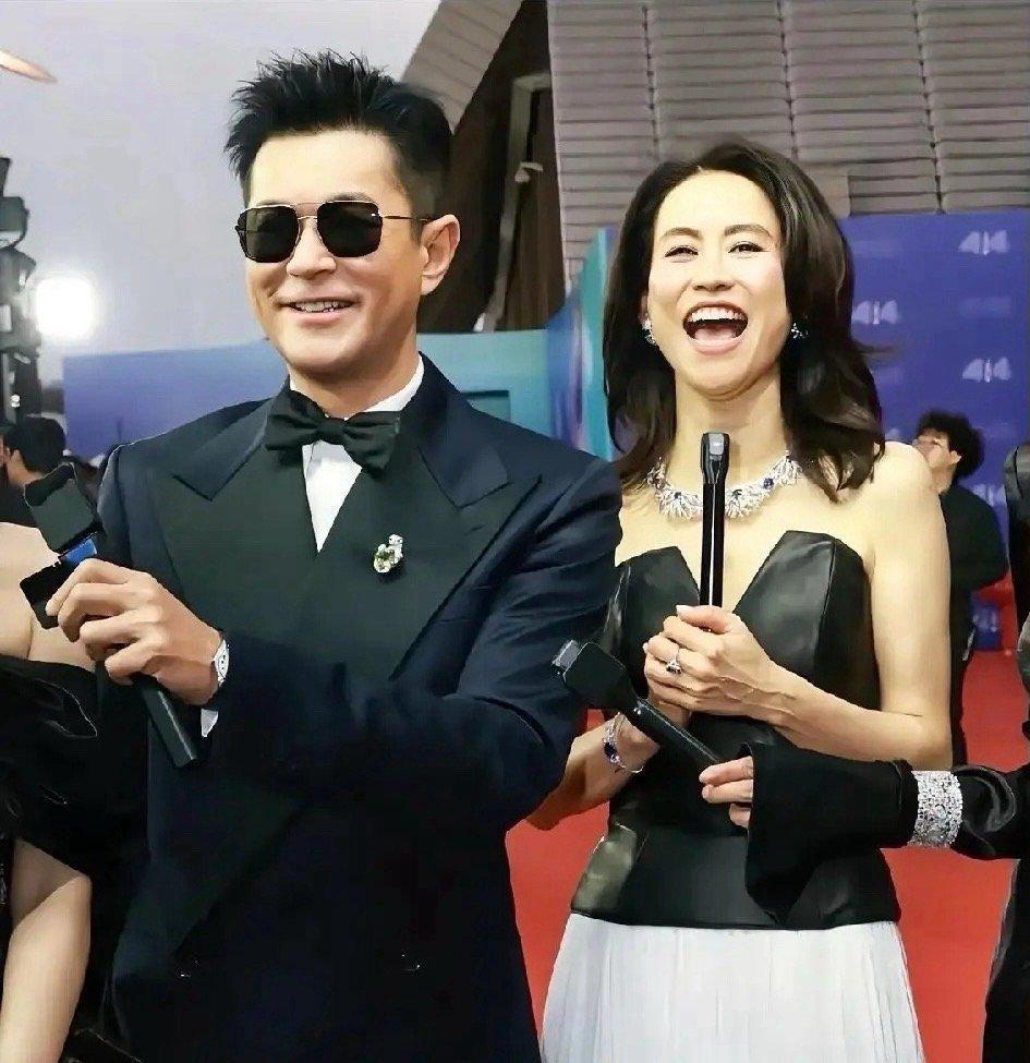 古天乐，54岁，未婚，宣萱，54岁，未婚，但不管两人多亲密，都不会有绯闻，因为宣