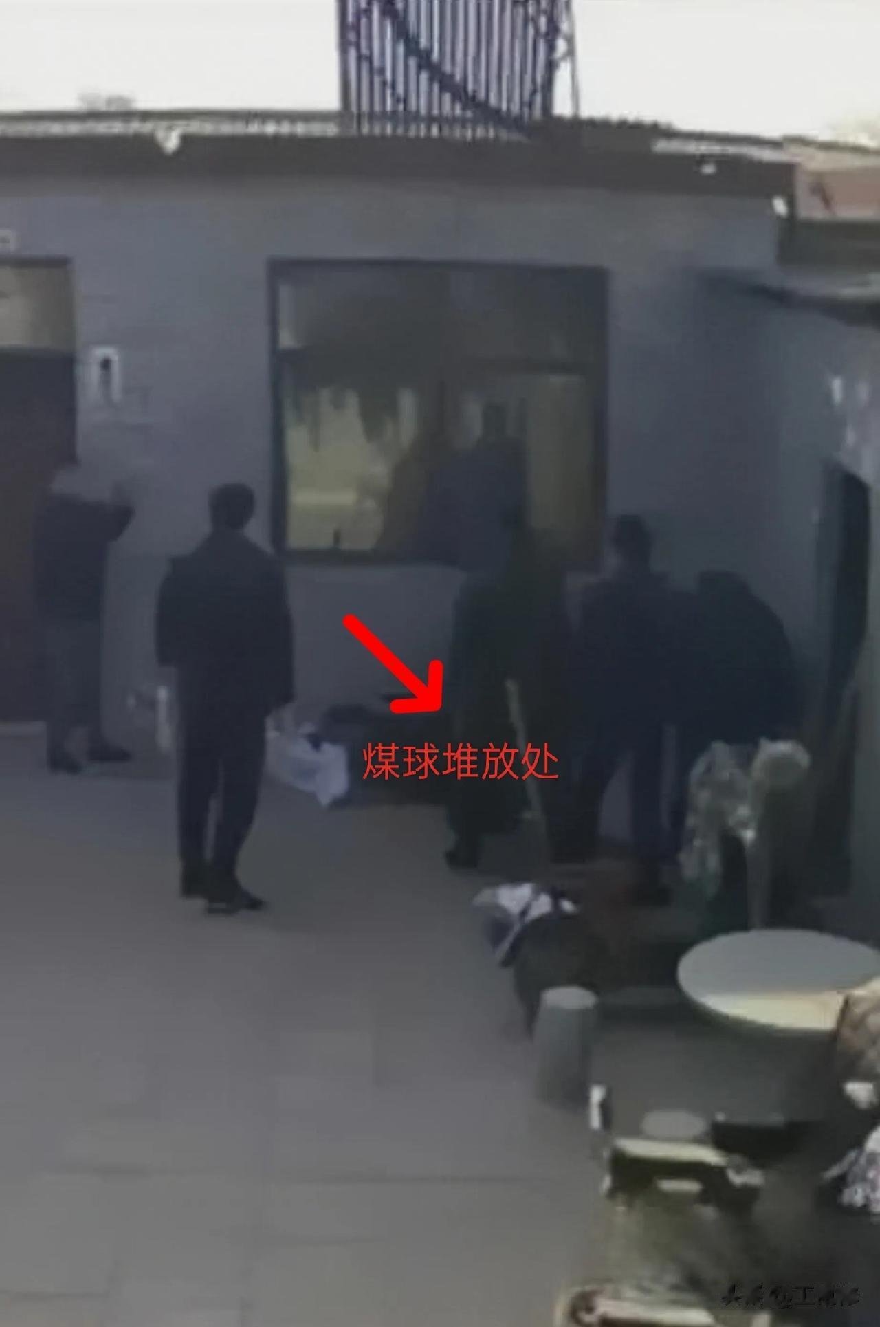 日前，河北某村收缴七旬老汉“劣质煤”的消息引发热议，尽管当地火速回应“暂未收缴”