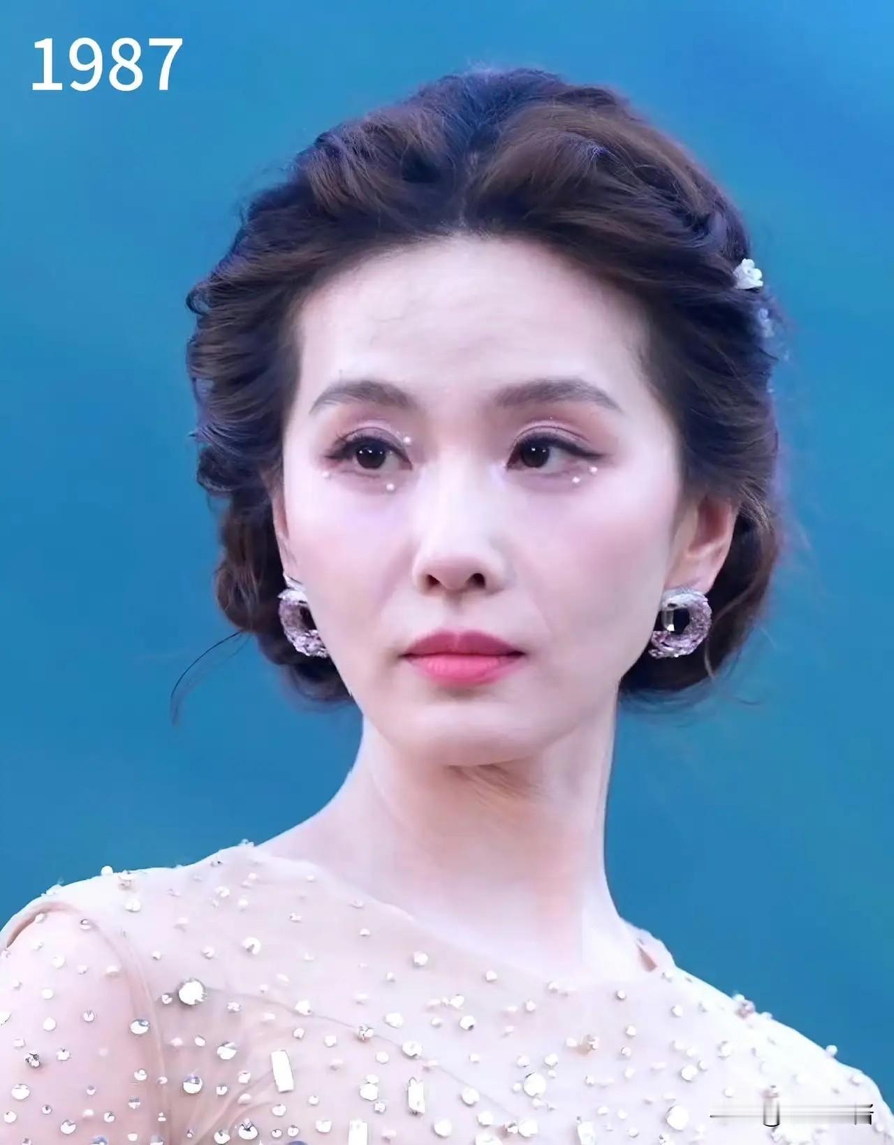 刘诗诗
要不你还是退圈吧
Vogue盛典上，作为压轴嘉宾出场，本想来个惊鸿一瞥、