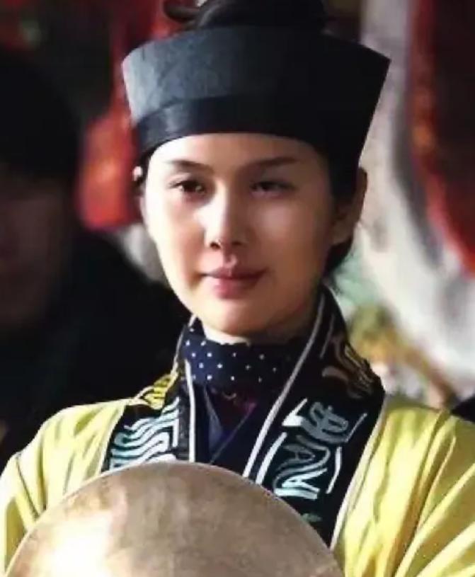 2009年，漂亮女大学生被道姑预言：“今生与婚姻无缘！”同伴笑了：不可能，追她的