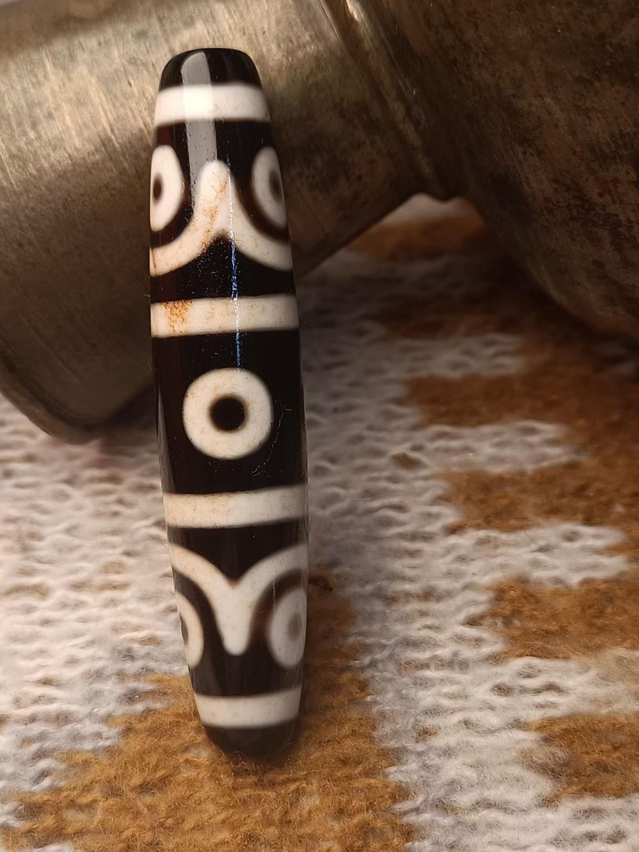 中午一个朋友让帮忙找工作，说他让“锁喉了”，工作都难找，我一细问，原来是法院执行