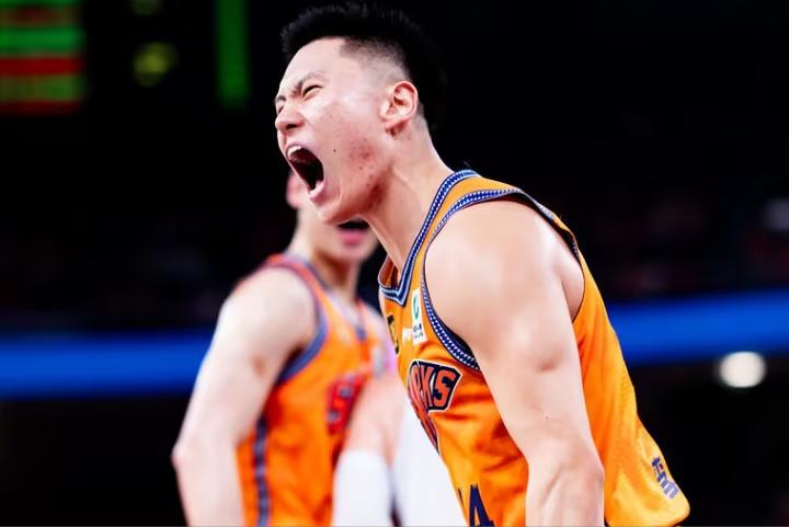 CBA第30轮精彩回顾

李弘权三分神准轰27分，上海男篮提前12轮锁定季后赛席