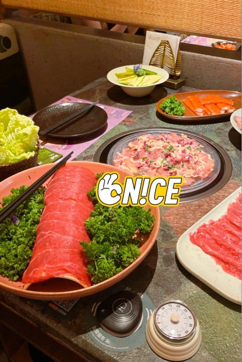 芸山季·云南野生菌火锅点了招牌江团鱼，现做的，刺很少，蒸汽焖出来肉质很嫩，建议先