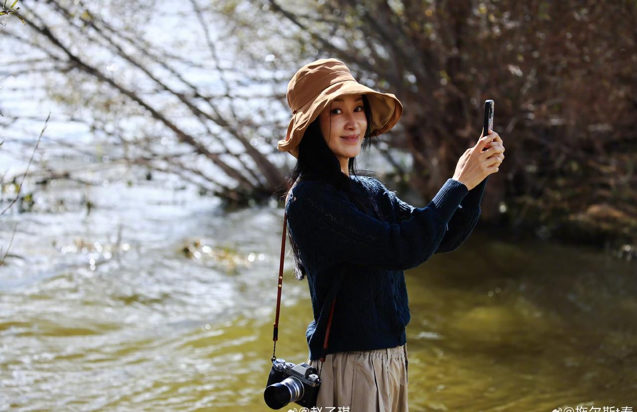 简约穿搭超显气质，温柔又大方，期待姐姐突破自我，绽放无限光芒