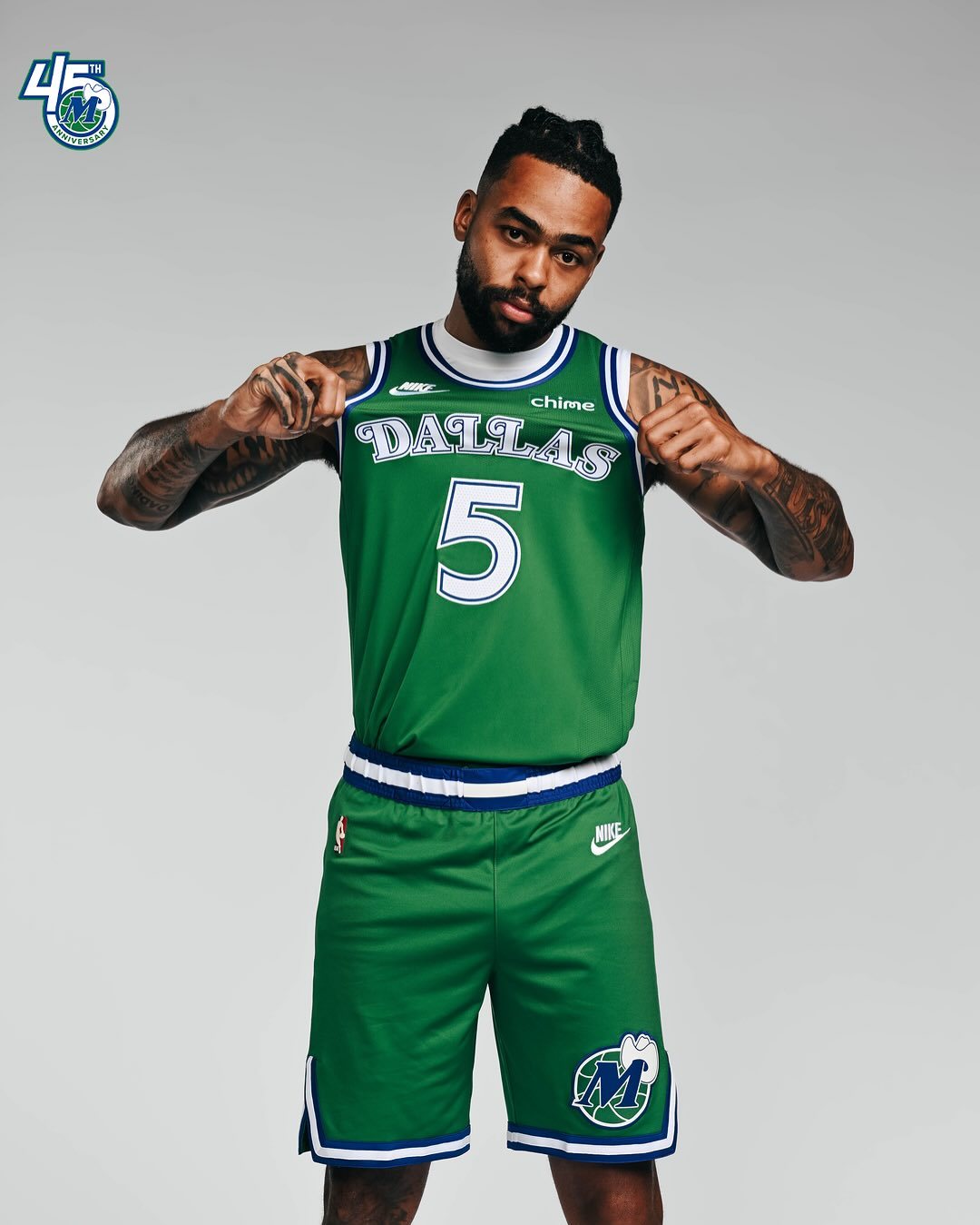 独行侠新赛季的复古球衣定妆照，帅的！达拉斯独行侠[超话] ​​​