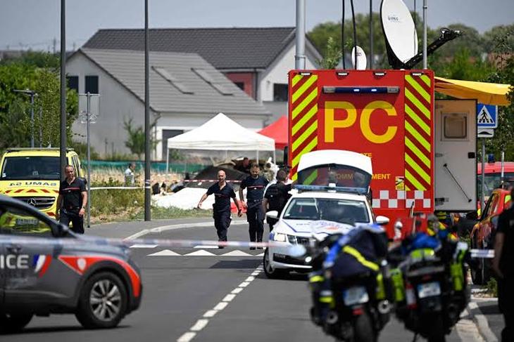 【法国和沙特阿拉伯接连发生两起空难，25人遇难】

据法国媒体6月28日报道，一