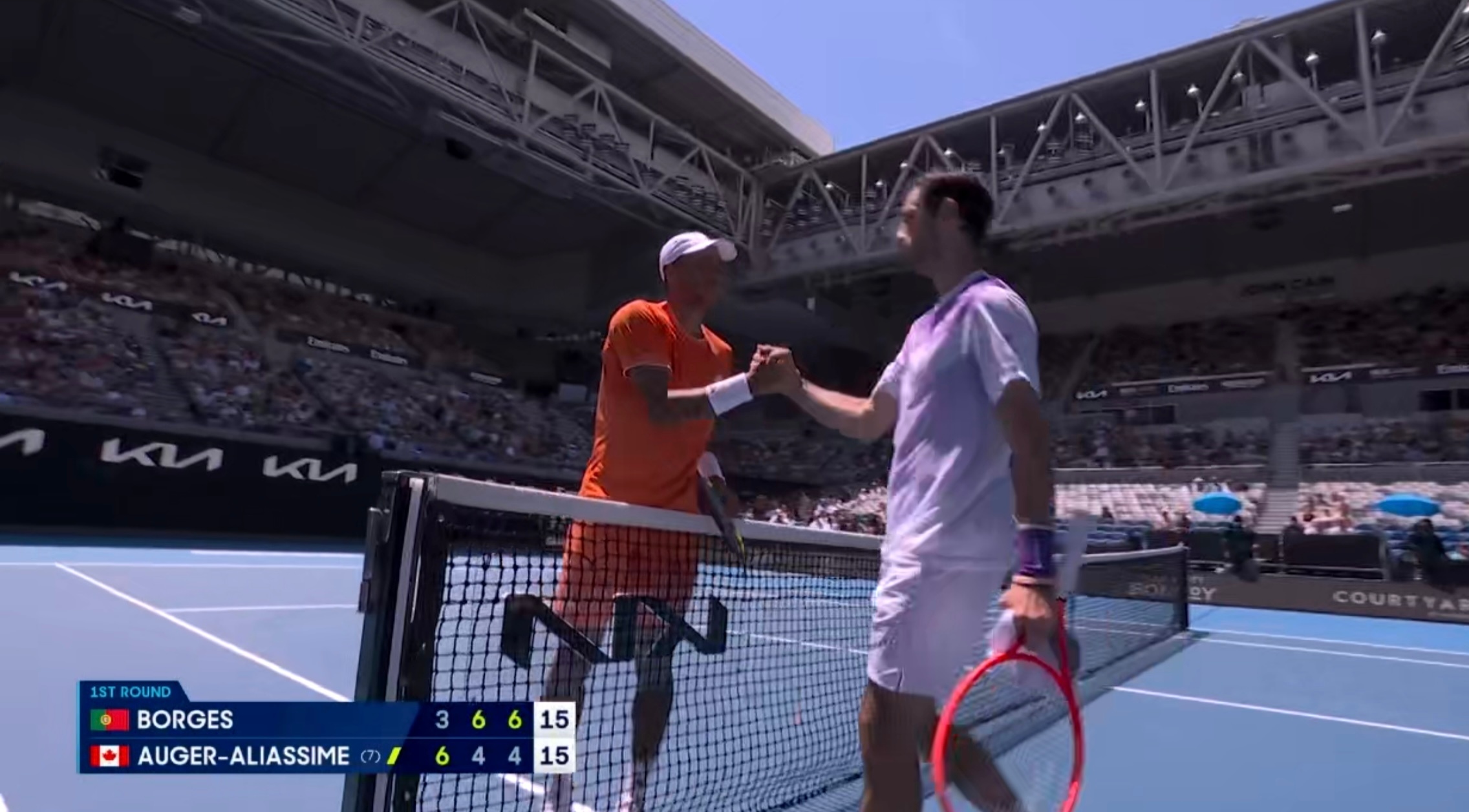 澳网男单首轮，7号种子阿利亚西姆在6-3/4-6/4-6落后时因伤退赛，成为首位