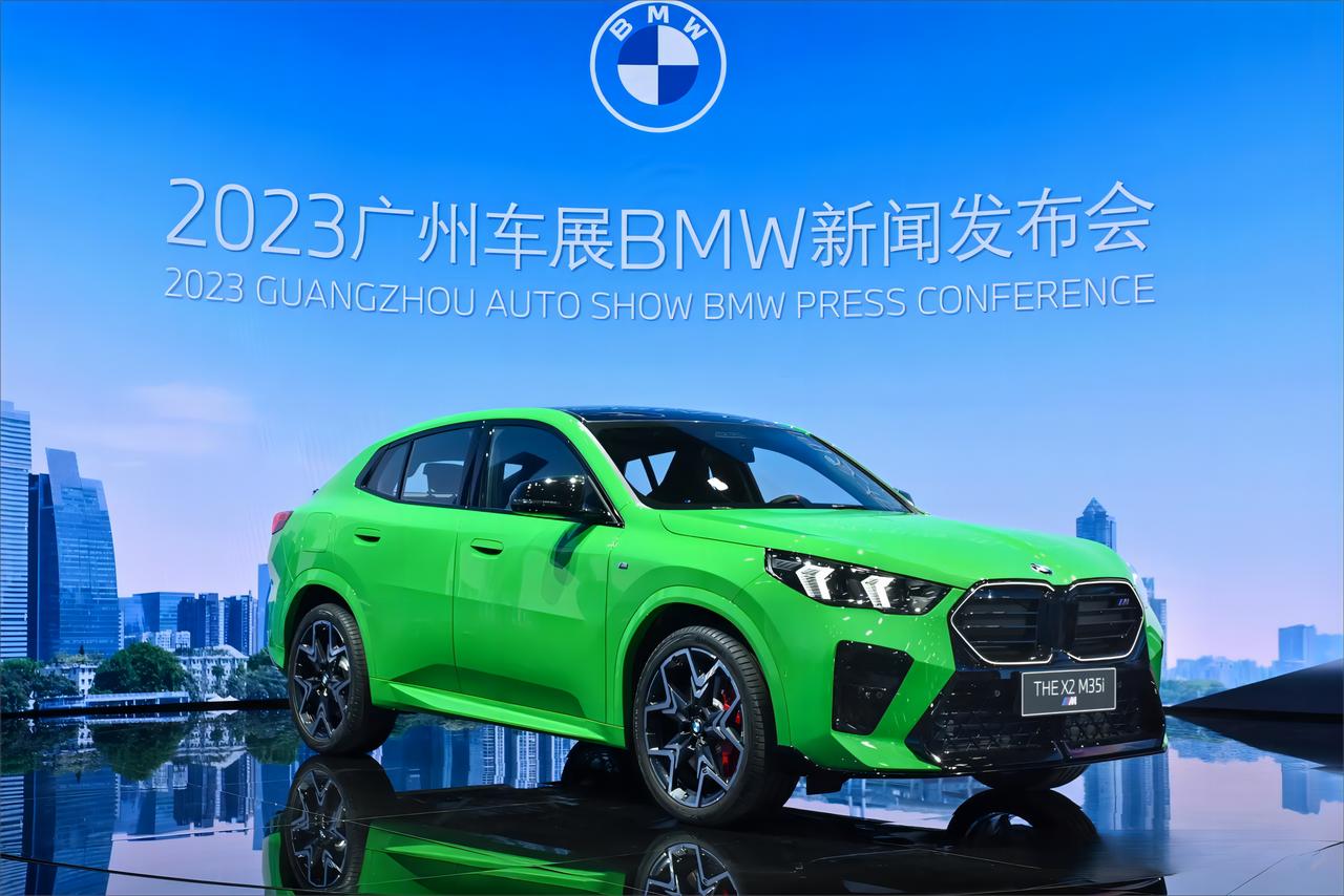 全新宝马X2更多配置曝光!    国内预售32万元起   大家觉得会热销吗？

