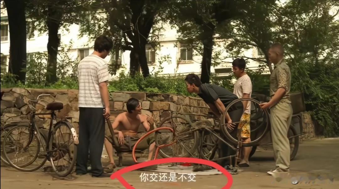 单挑还是群殴？《东北往事》最燃名场面，赵山河单挑刘海柱，柱子哥手持扳手，脚踩黄胶