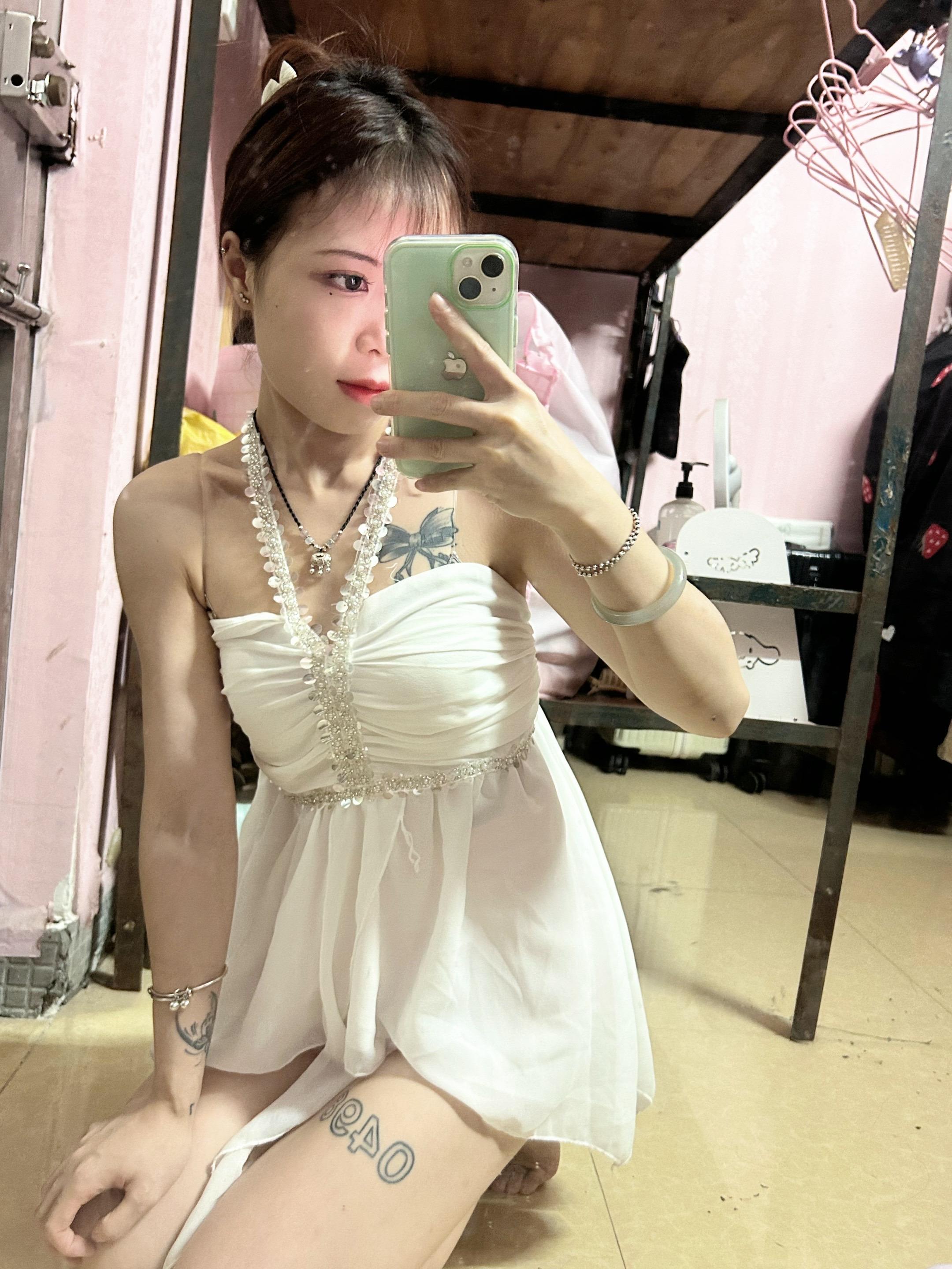 你这蠢货根本就恨不了我 面对我这张脸只会再次爱上我