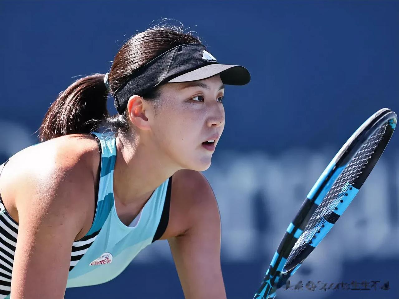 WTA250大阪站女子单打首轮，中国两位金花战胜各自对手晋级下一轮。
在刚刚结束