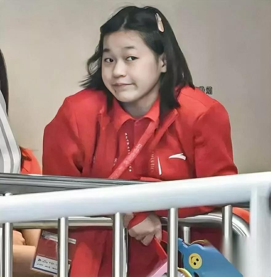 全红婵拿第五那天

我刷到的评论全是“心疼蝉宝”

甚至有人说“这第五比冠军还让