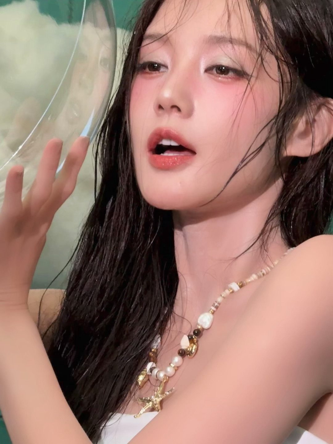 李一桐最新物料 桐妹生日快乐好美[爱慕] ​​​