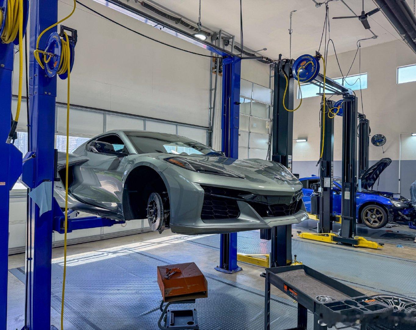 虽然牢大说C8 Z06是Supercar，我觉得Z06肯定不算超跑。哪有超跑车主