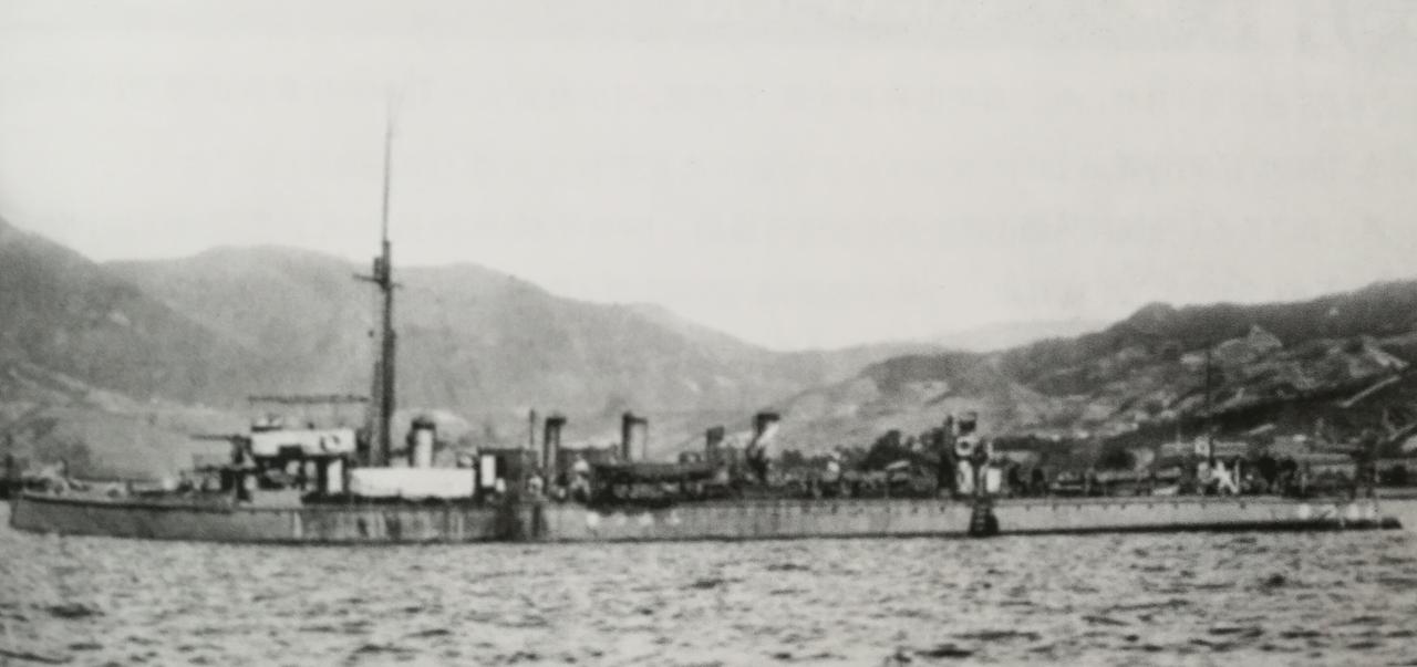烟台（芝罘）事件。
 
1904年8月10日，日俄黄海海战打的如火如荼。驻扎在旅