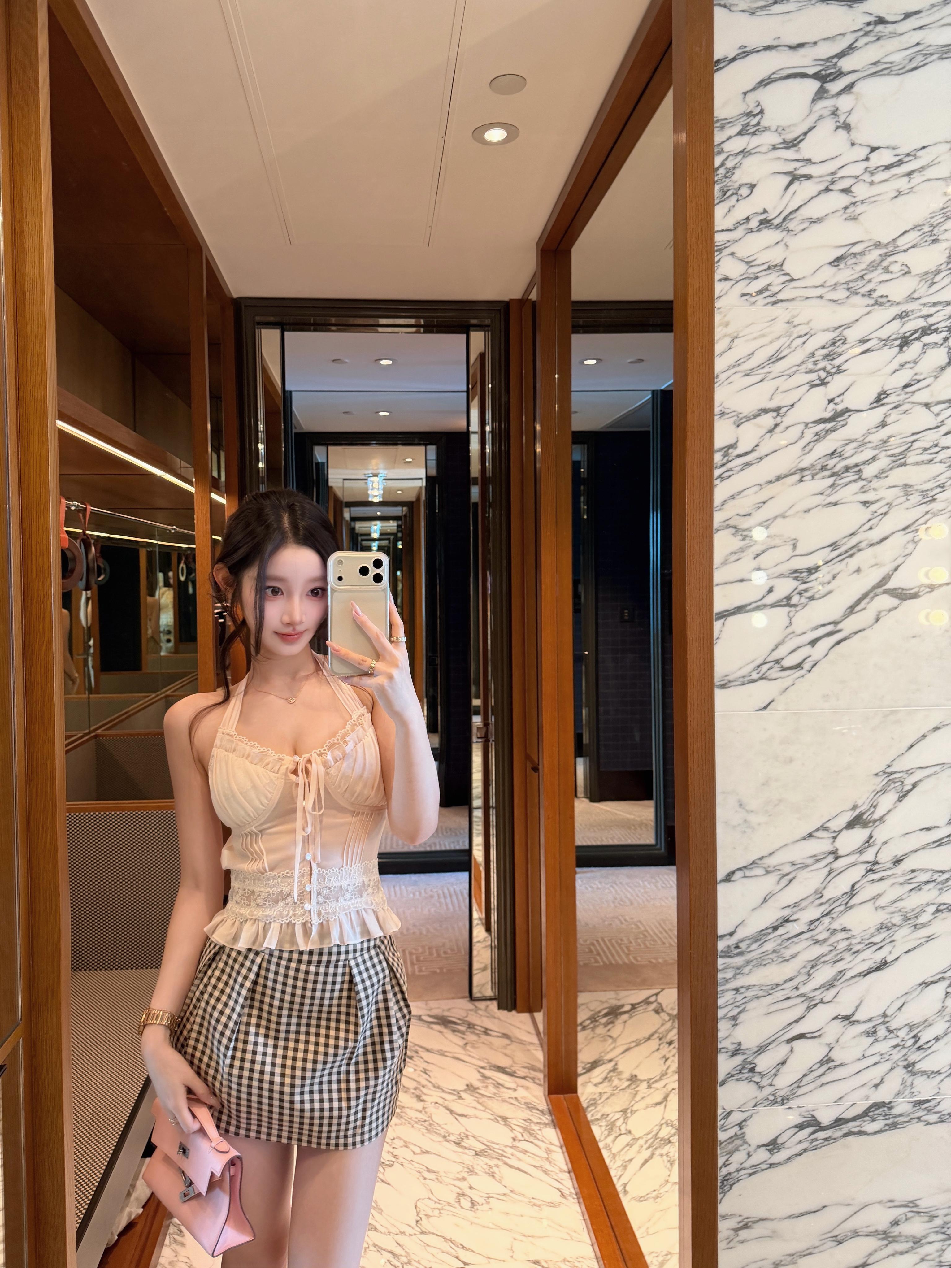 两颗缠绕的心 会走同一条路。