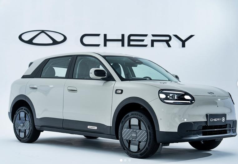 奇瑞QQ“复活版”在泰国完成海外首秀，现场反响超预期，很多用户直接下订。
大家觉