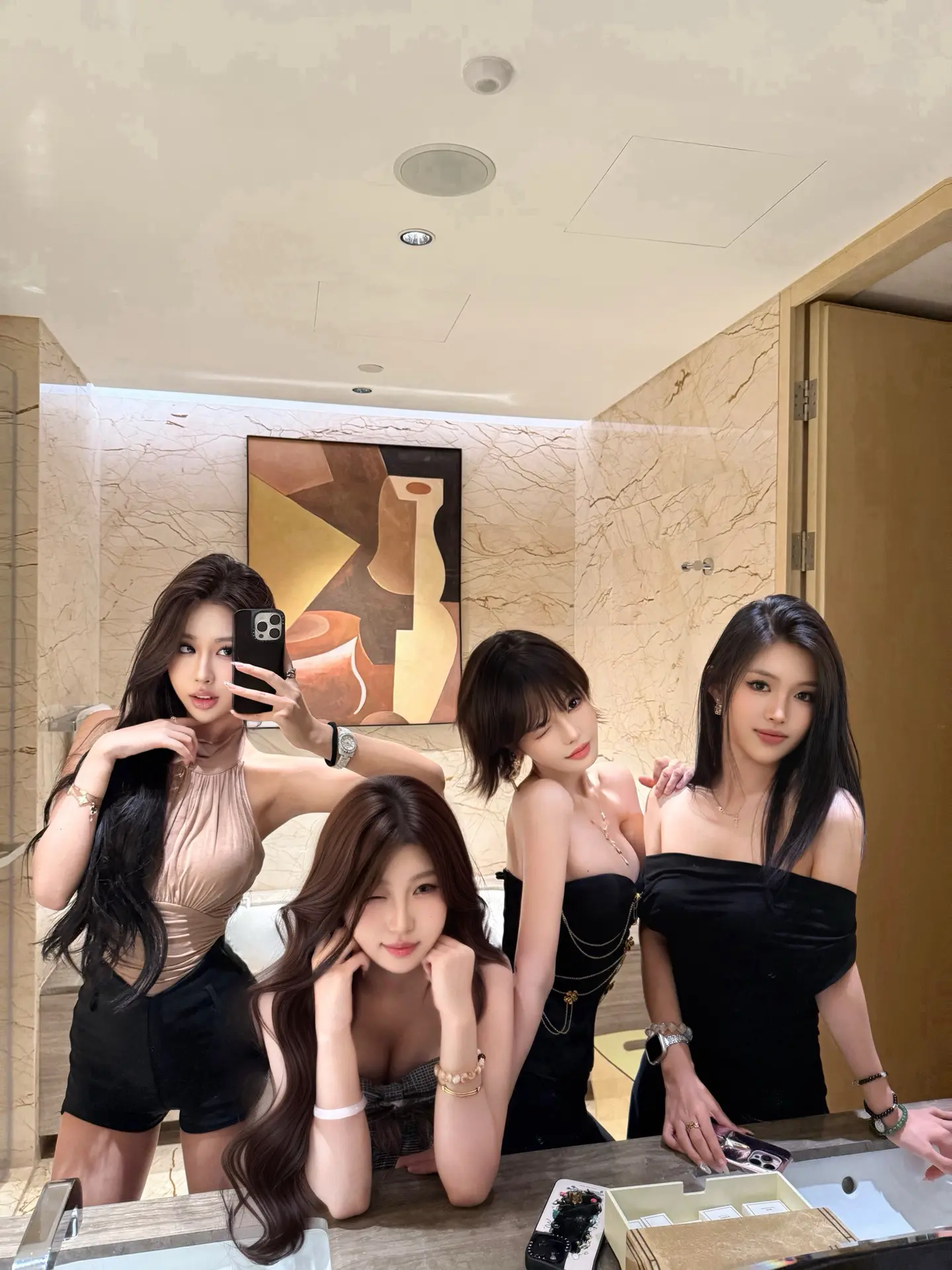 姐妹在一起怎么拍