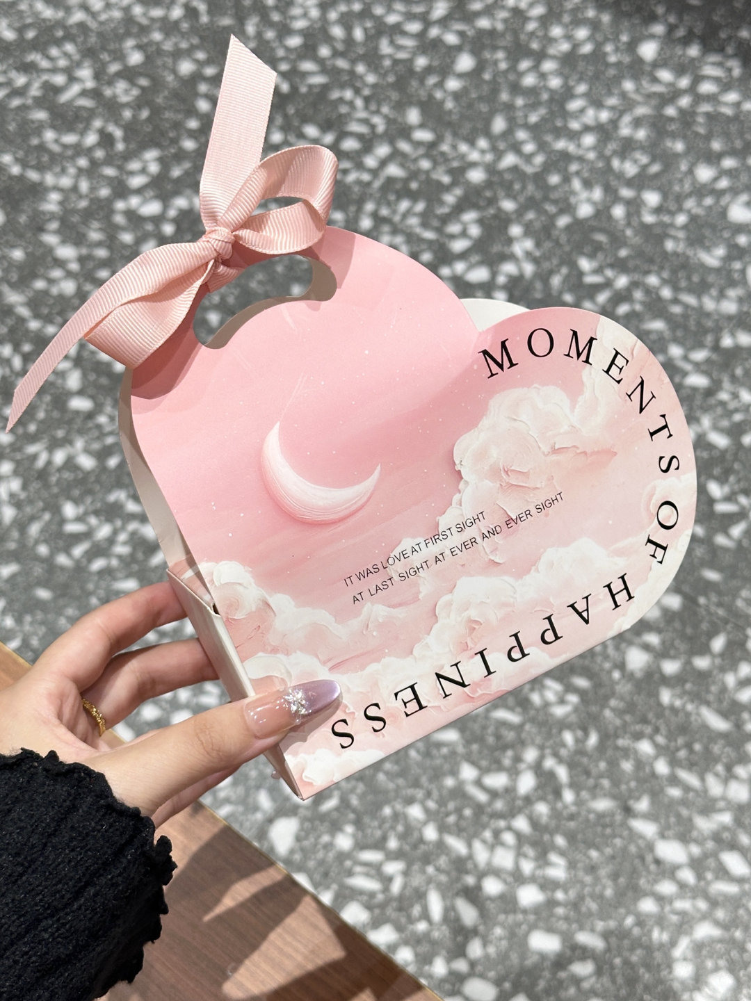 粉嫩嫩🎀✨打开就不想送人啦！小预算礼盒这块 你小汁是拿捏的ss的就是这个怦然心