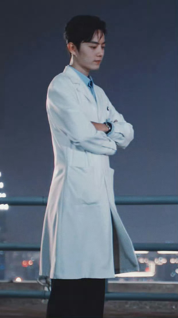 ♡⃝ 𝒍𝒐𝒗𝒆 ʚɞ ☽⋆❥ »» 肖战 就没见过这么帅这么养眼的医生！