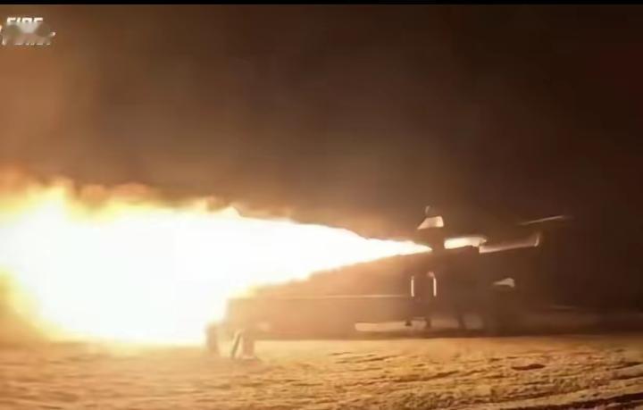 秘密轰炸！乌克兰突然深夜袭击俄罗斯最大的洲际弹道导弹工厂。
​2月21日深夜，乌