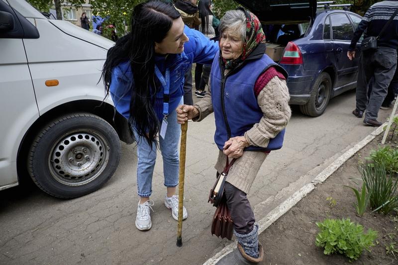 俄称控制两居民点，这事儿得从俄乌冲突“边谈边打”的策略来看。2月18日俄国防部战