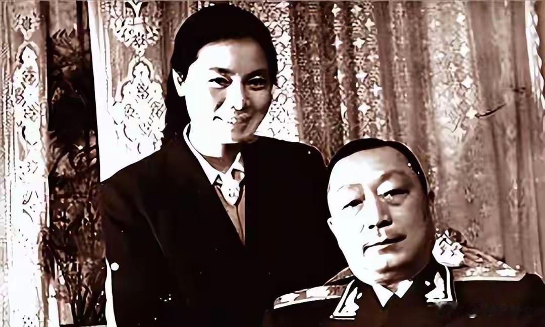 1962年最特殊的一场婚礼！看似简陋寒酸，规格至今无人能复制
 
翻开新中国将帅