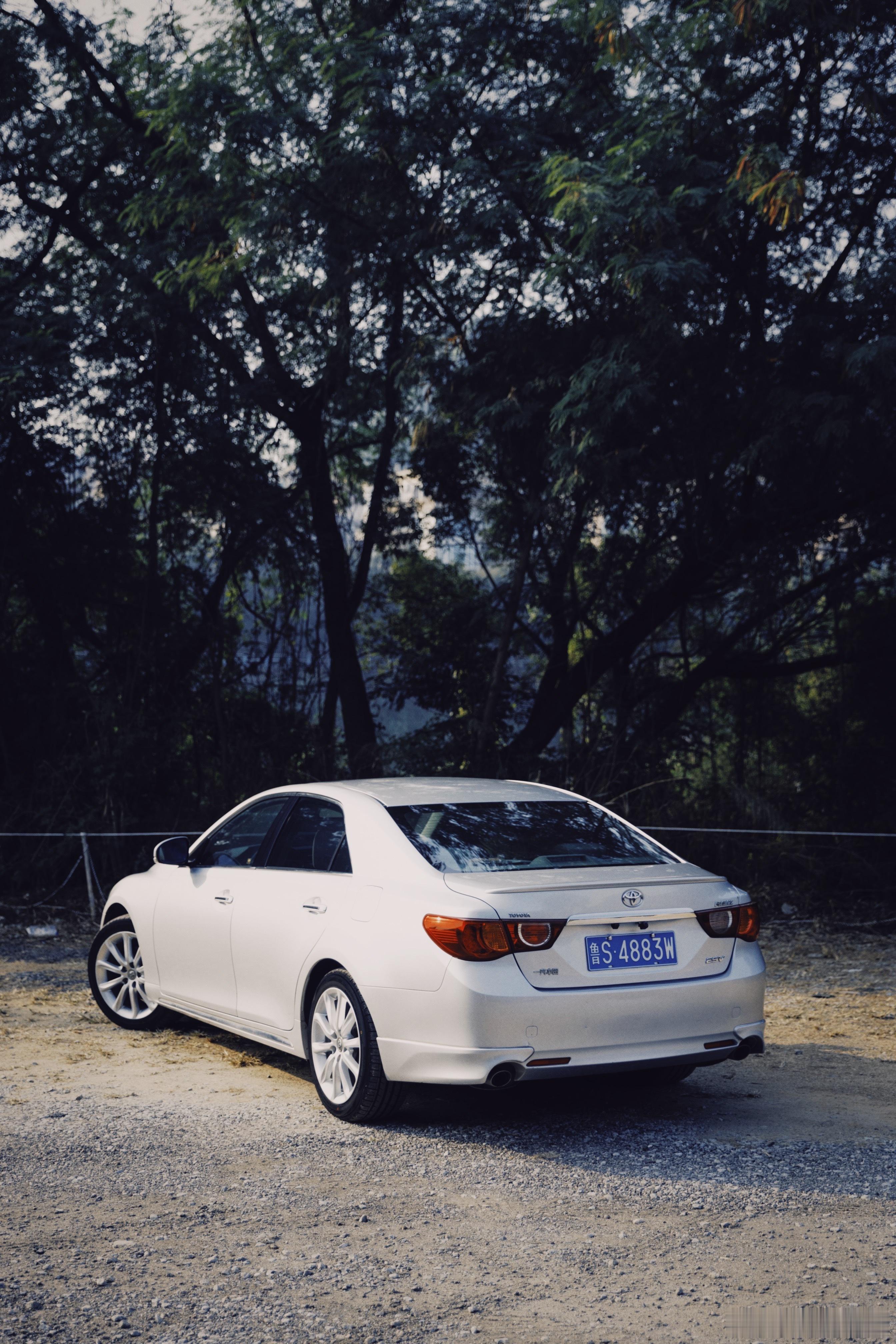 近日汽车生活，意大利牛头汽车的日常代步出人意料地轻松。 