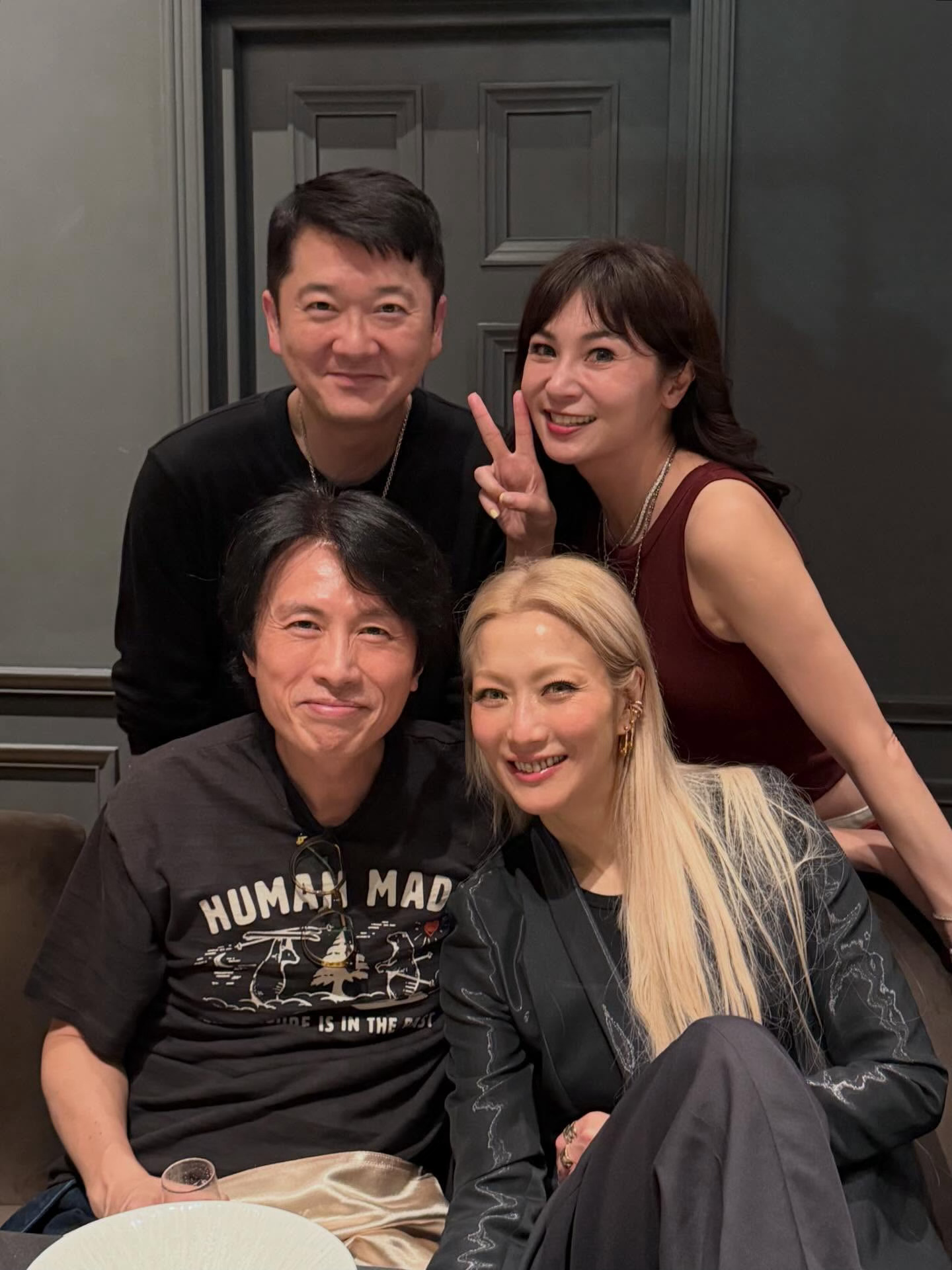 黄子华、郑秀文、邱子杰夫妇聚会 