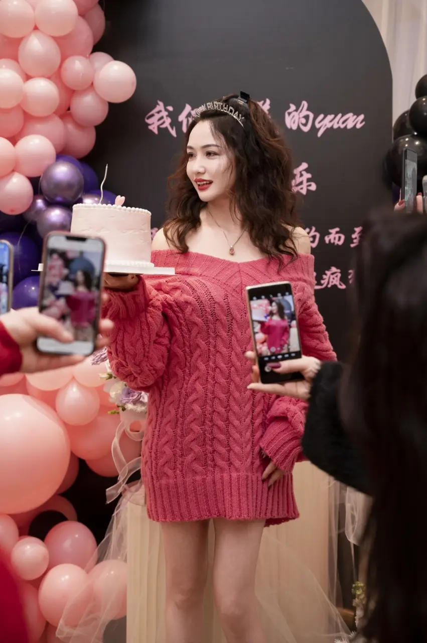 我的源打开2025幸运门 愿你所想所愿如约而至 所有姐妹一起嗨皮到老