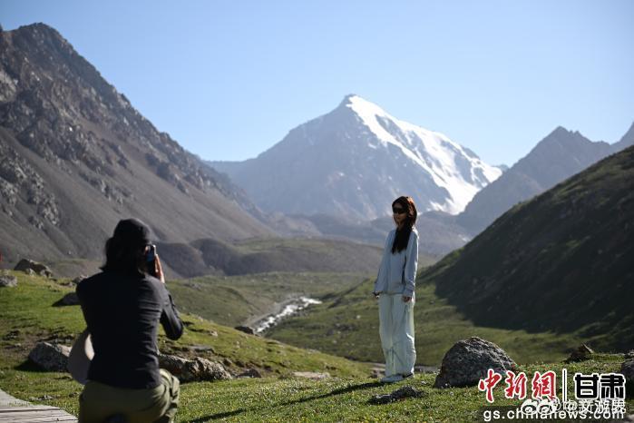 祁连秘境避暑胜地肃南 【小新带你看肃南 ｜巴尔斯小镇的“清凉经济”】7月，当全国