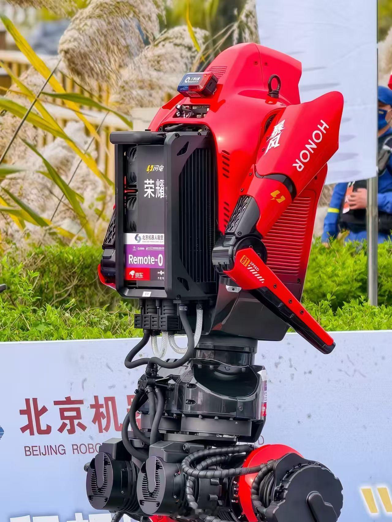 机器人闪电净成绩48分19秒机器人闪电半马冲线不负众望，荣耀的机器人闪电果然是2