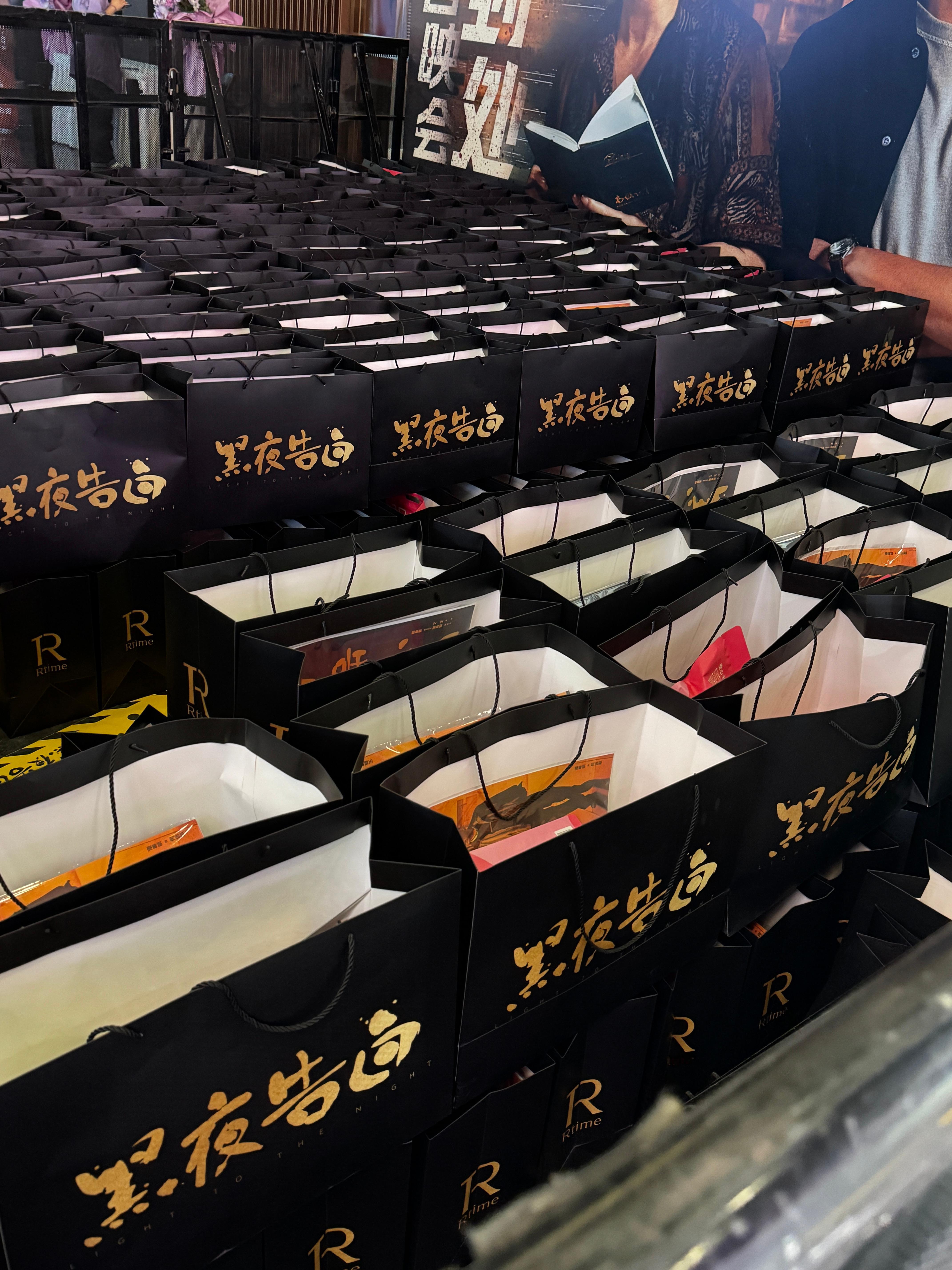 紫色应援花篮好漂亮哇💜好壮观的伴手礼！！！ 开始疯狂打卡中📸