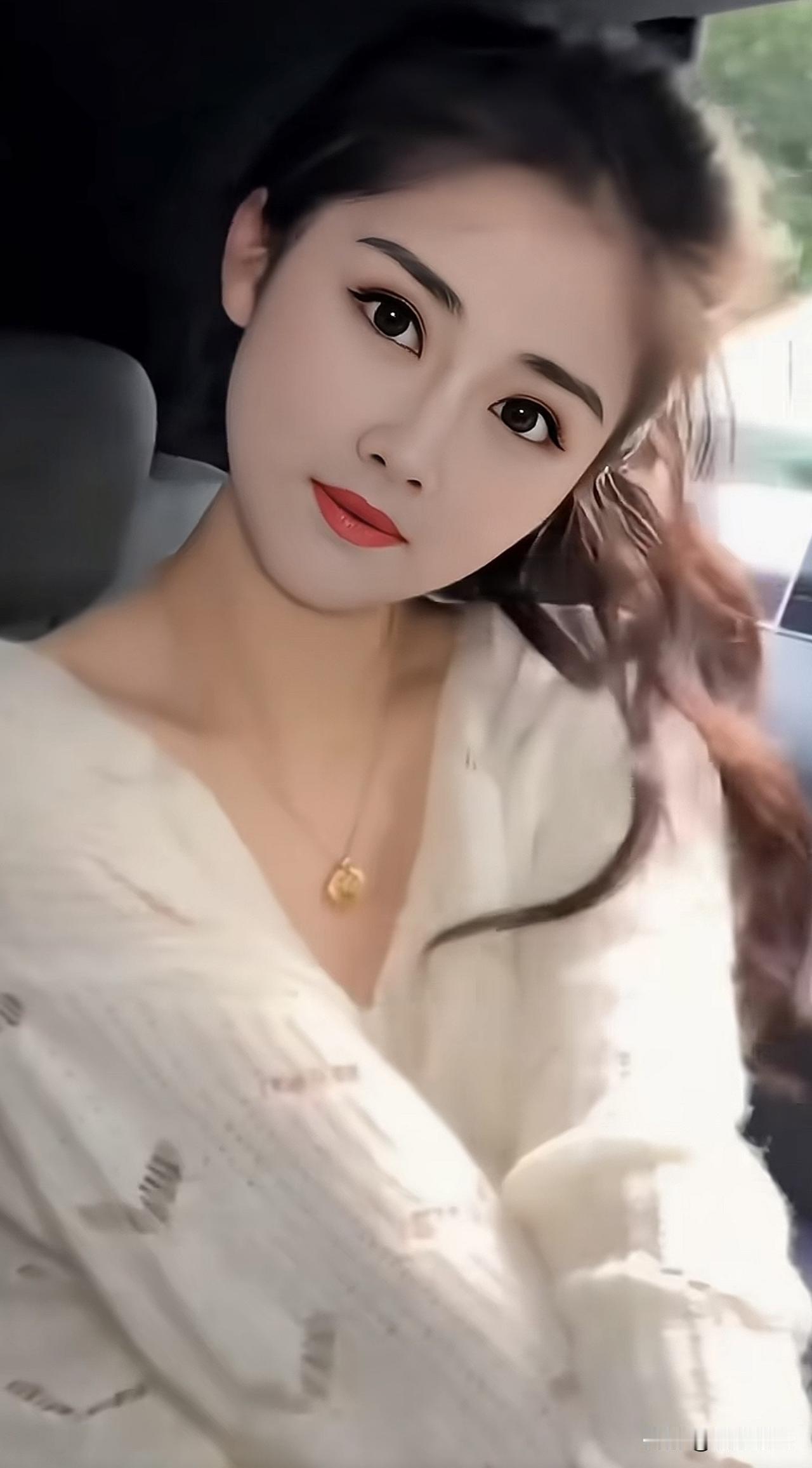 温柔车后座，甜美少女心，随性自然美车后座小仙女 车后座拍照姿势 性感车后座 车后