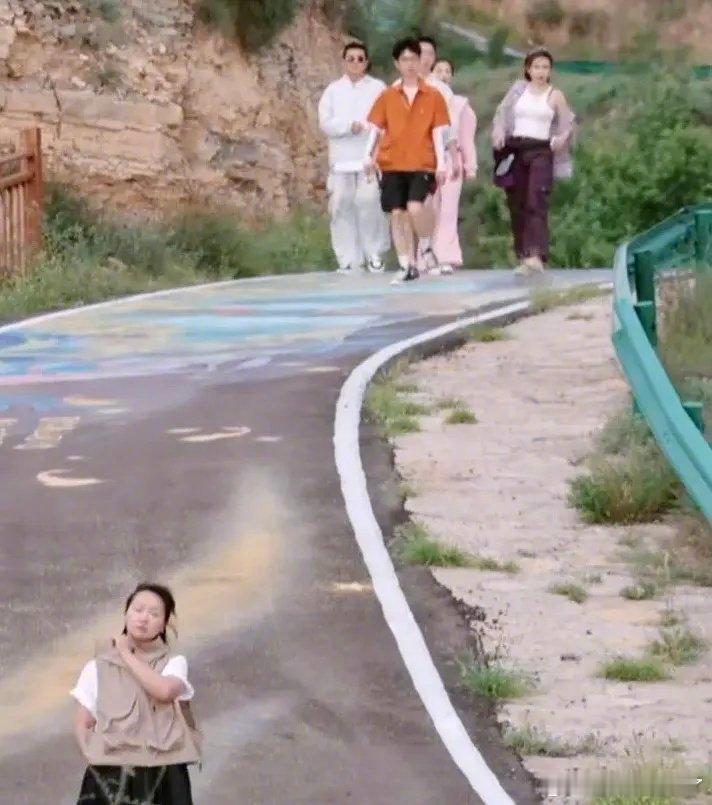 麦琳 难哄 麦琳: 怎么还没人来哄我 