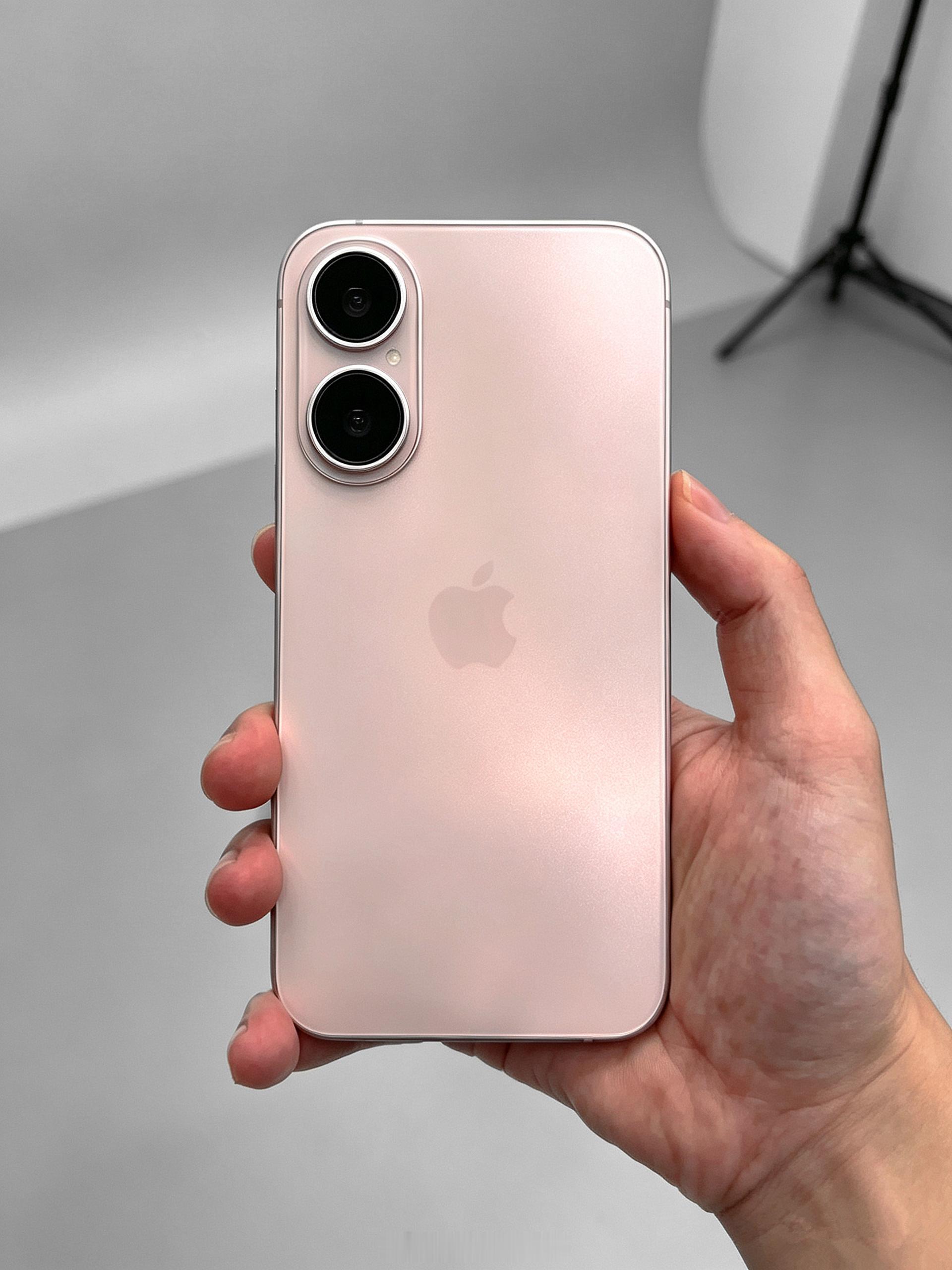 曝iPhone18无缘iOS27两大功能 近日有消息称，可能在2027年上半年发