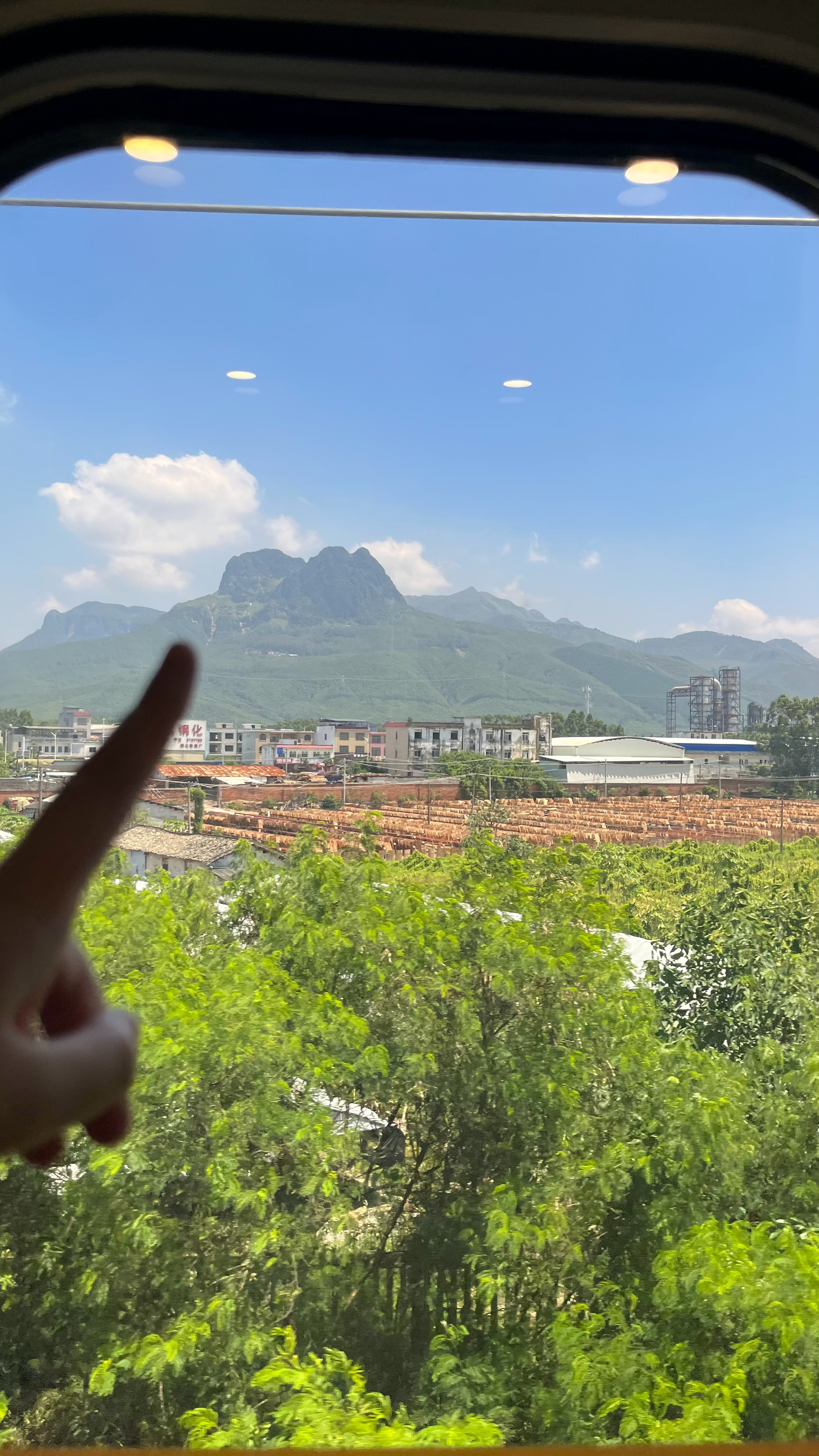 这里的山有情 