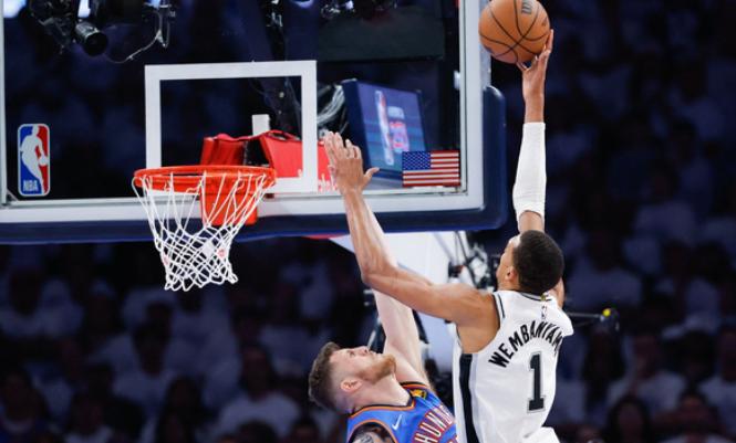 连续三场挂零，季后赛就原形毕露，MVP也带不动，此人未来要被交易吗？
NBA西部