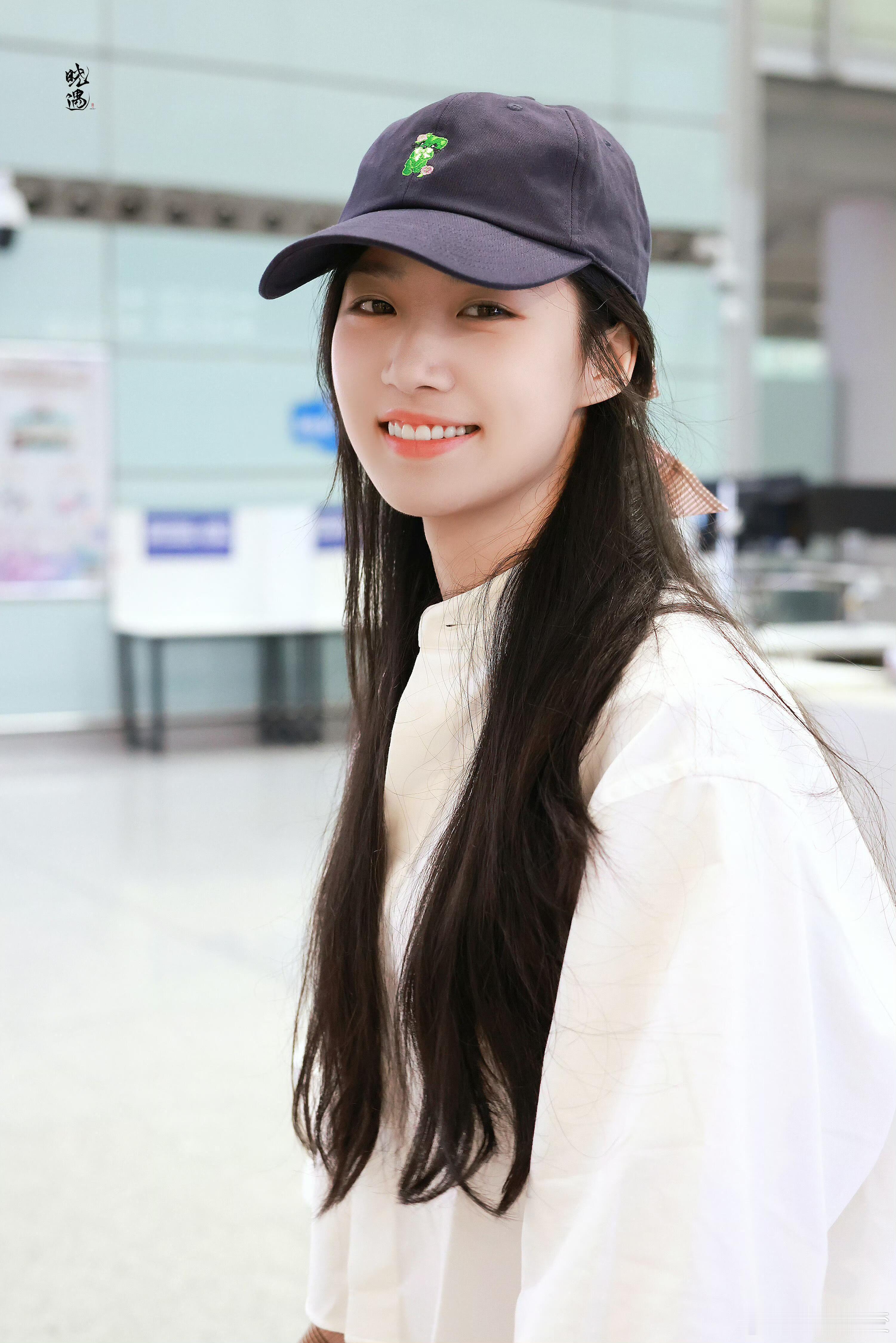 卢昱晓[超话]  最新的晓晓好美卢昱晓｜ ​​​