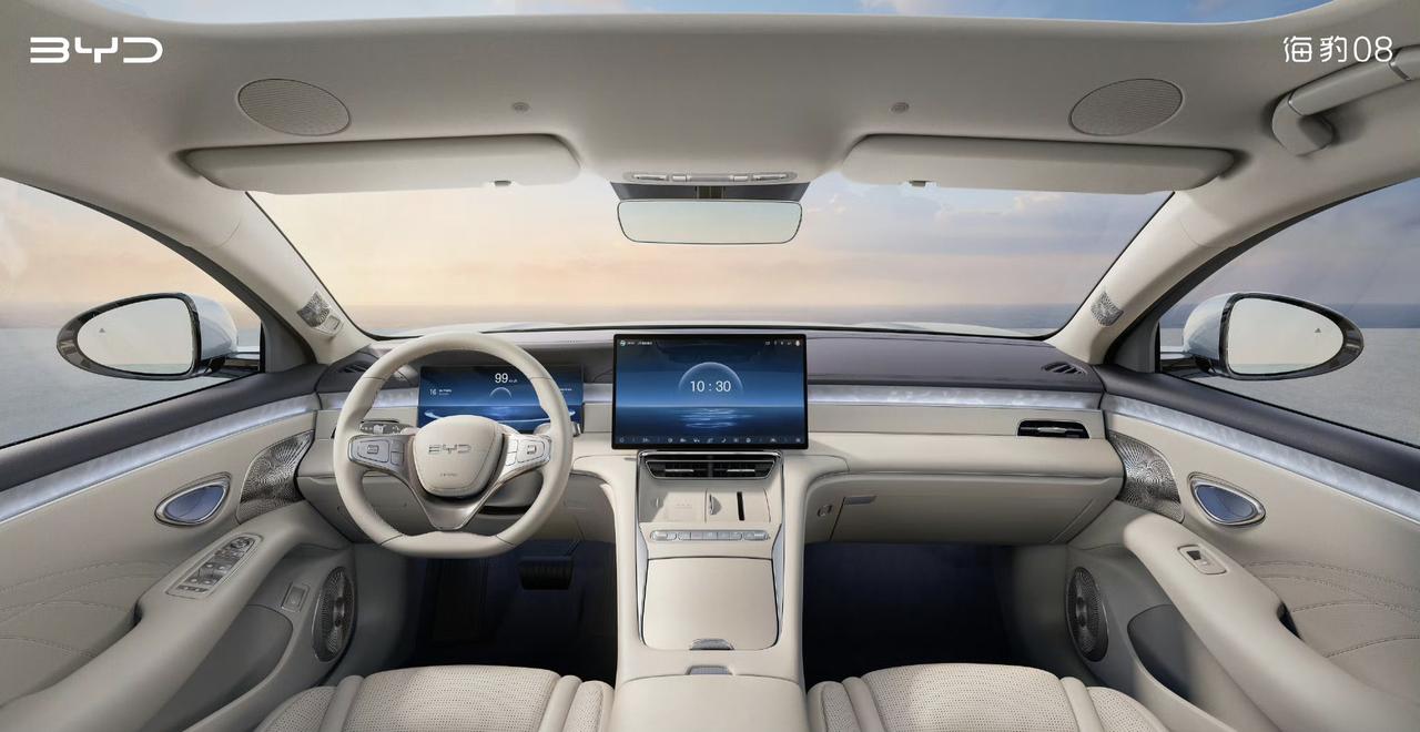 比亚迪新车消息不少，海豹08内饰曝光，比亚迪大唐插混版纯电续航也有有透露。整体实