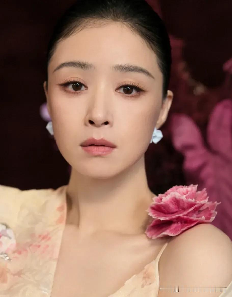 蒋欣的“不婚清醒”：打了多少人的脸？
 
家人们谁懂啊！内娱女明星里，蒋欣的“反